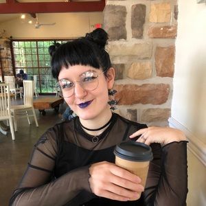 Meet your Posher, Olivia